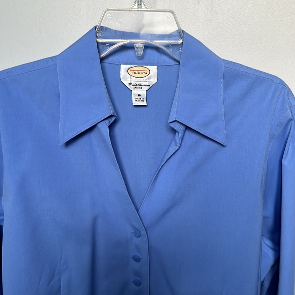 Talbots elegant dress shirt, wrinkle resistant - Picture 2 of 5